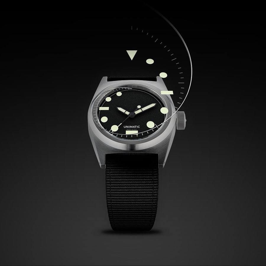 High legibility classic dial