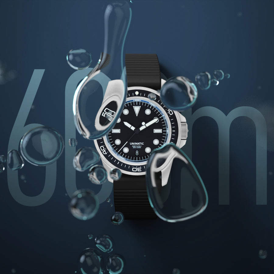Professional diving watch