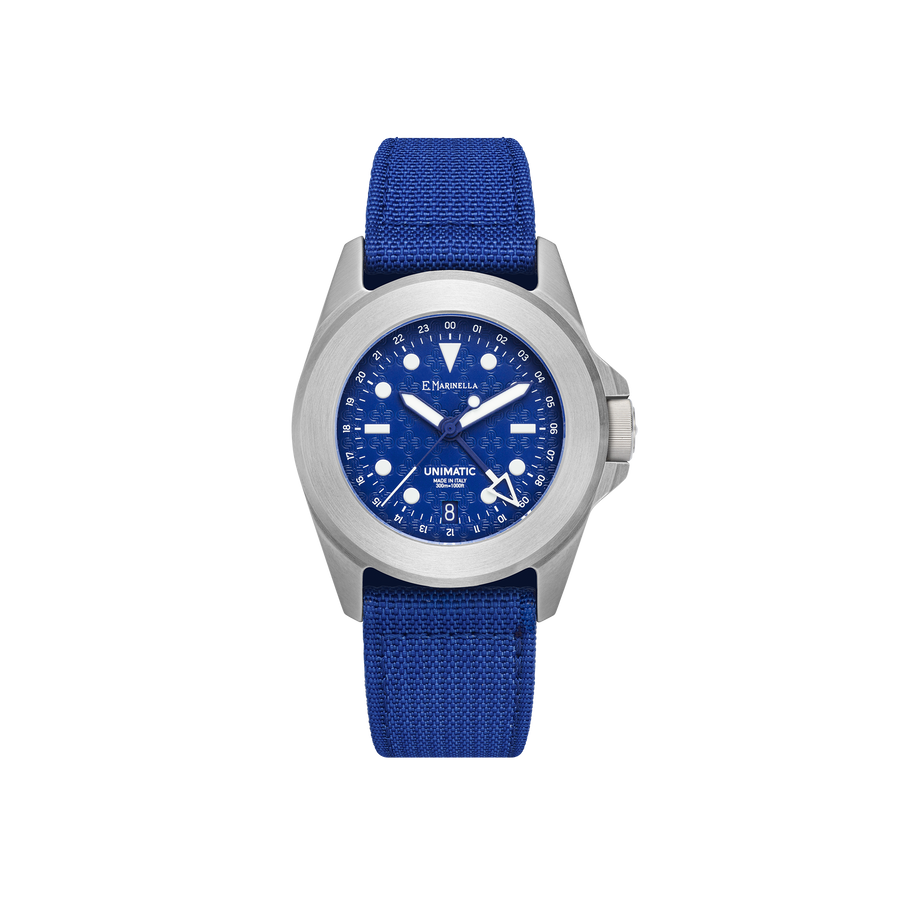 Modello Quattro U4-GMT-EMJDM