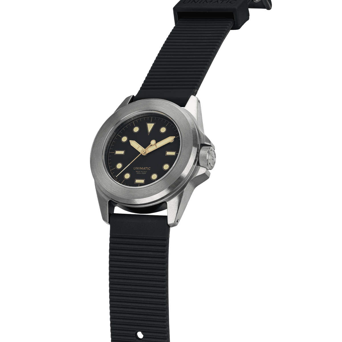 Modello Quattro U4S-8B