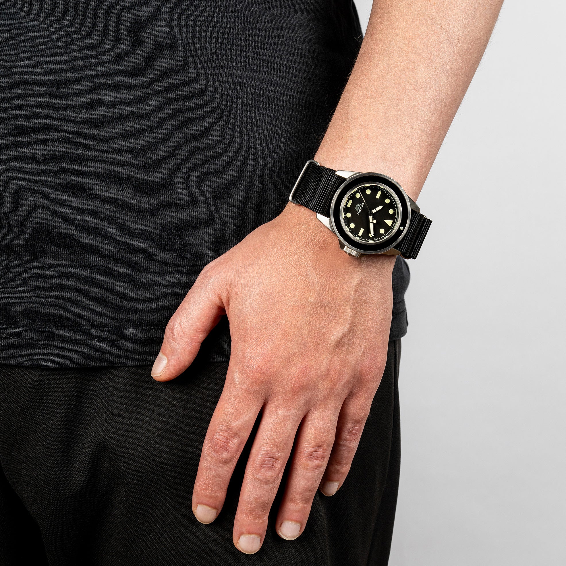 UNIMATIC UC2 DUE レザーベルト付き Modello Due UC2 Classic – Time Only – UNIMATIC Watches