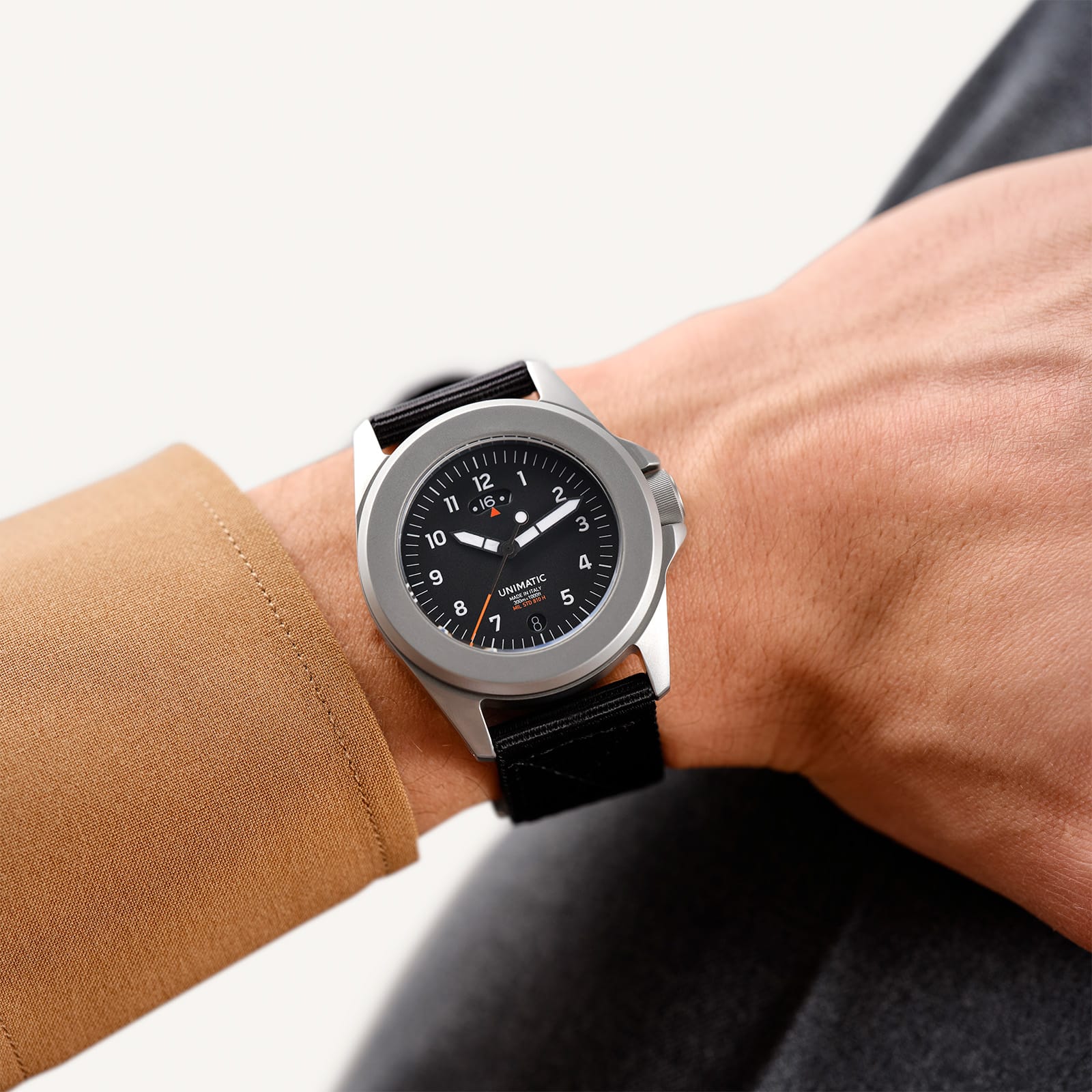 Modello Quattro UT4-GMT Toolwatch – GMT – UNIMATIC Watches
