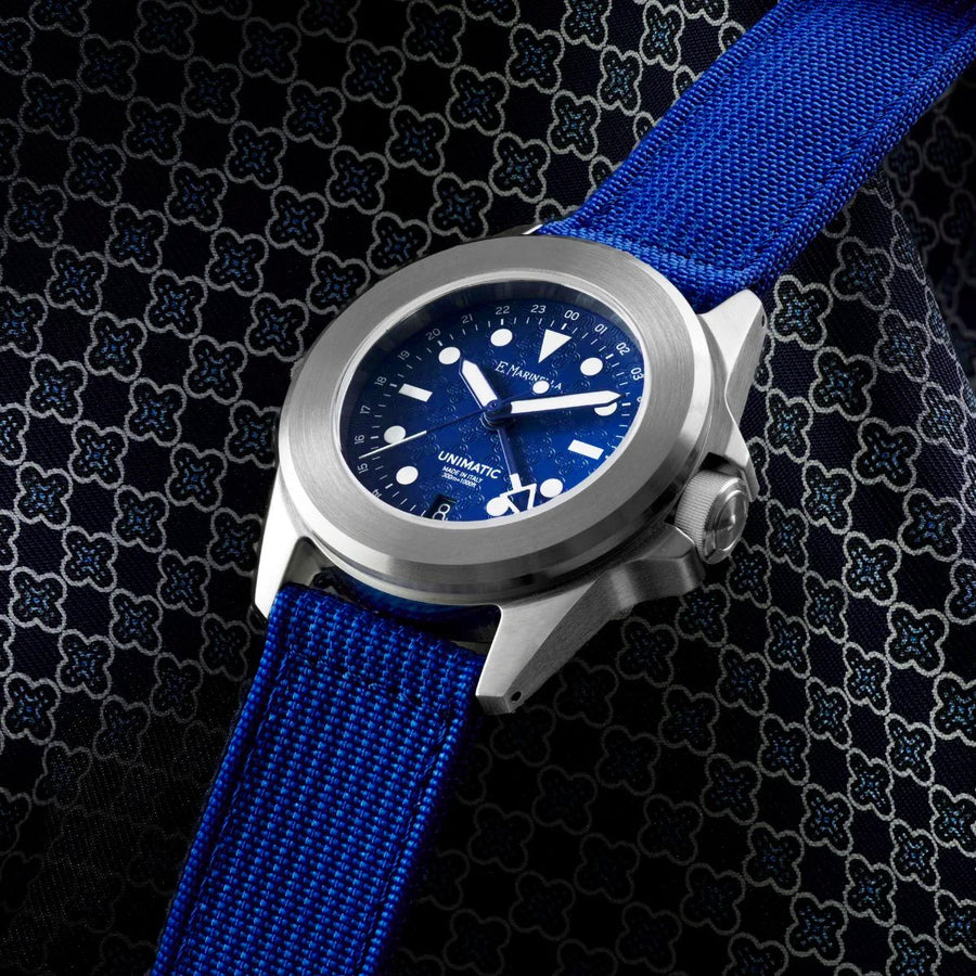 A distinctive blue dial meets dedicated GMT functionality