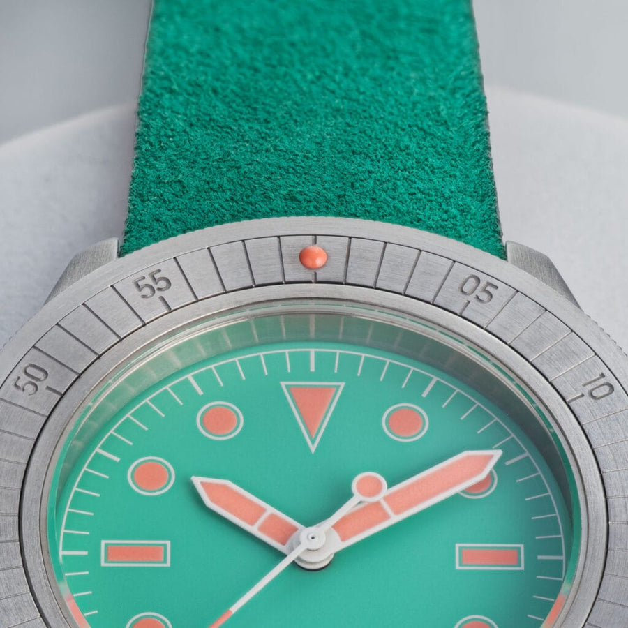 Heritage: Three ways "Golden Hour" graduated stainless steel bezel