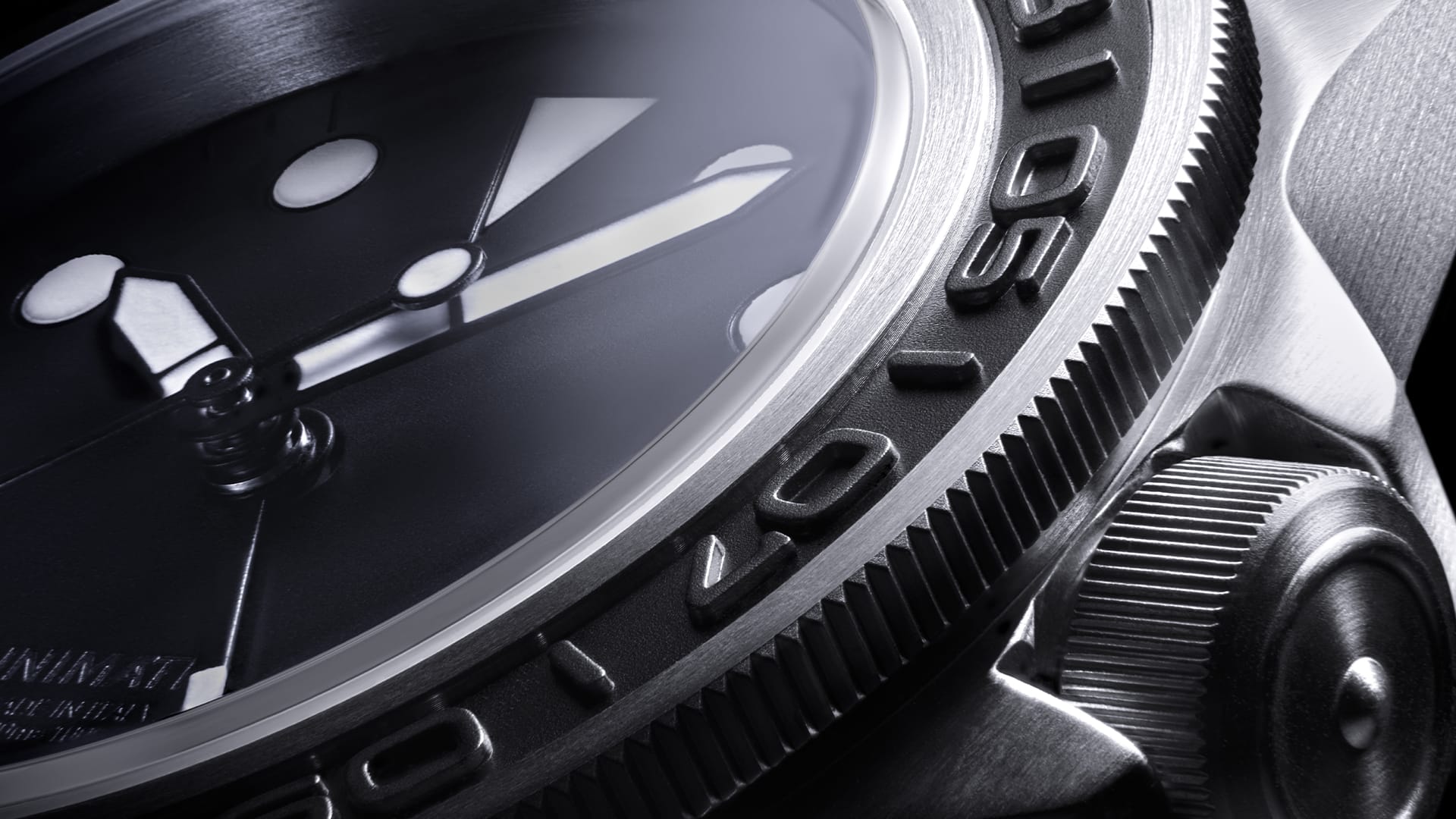 16-9_U1-GMT-AEB_Macro