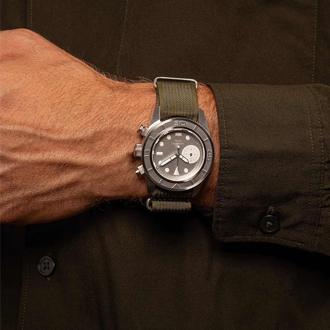 Wristshot_U3-AEG_1200x1200